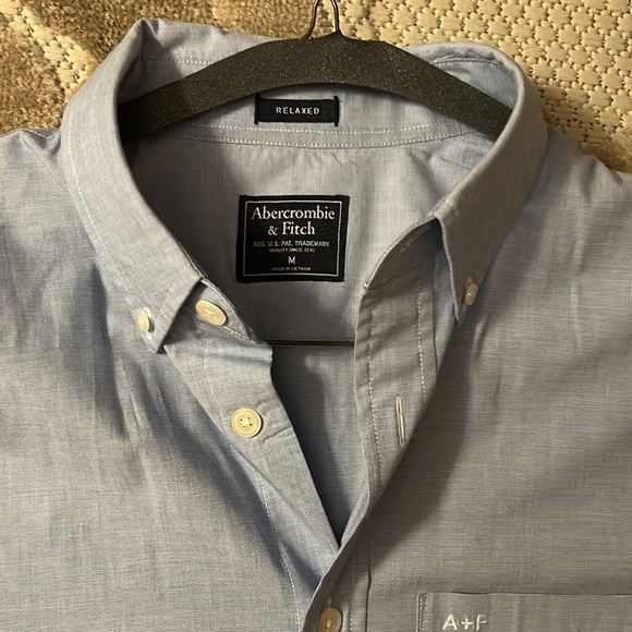 Men’s Abercrombie Light blue button down-excellent line new, dry cleaned, Medium - Picture 2 of 4